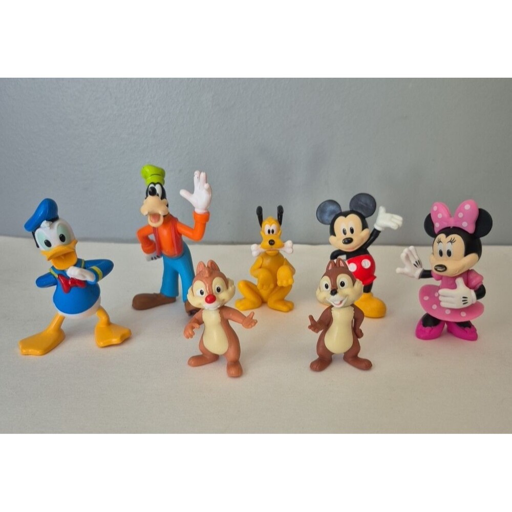 Disney 7 Piece Figurines Lot 3.5 IN Mickey Minnie Pluto Goofy Donald Duck ETC
